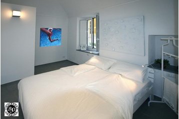 Italia Byt Finale Ligure, Interiorul